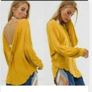 FREE PEOPLE SHIMMY SHAKE TOP. M/L